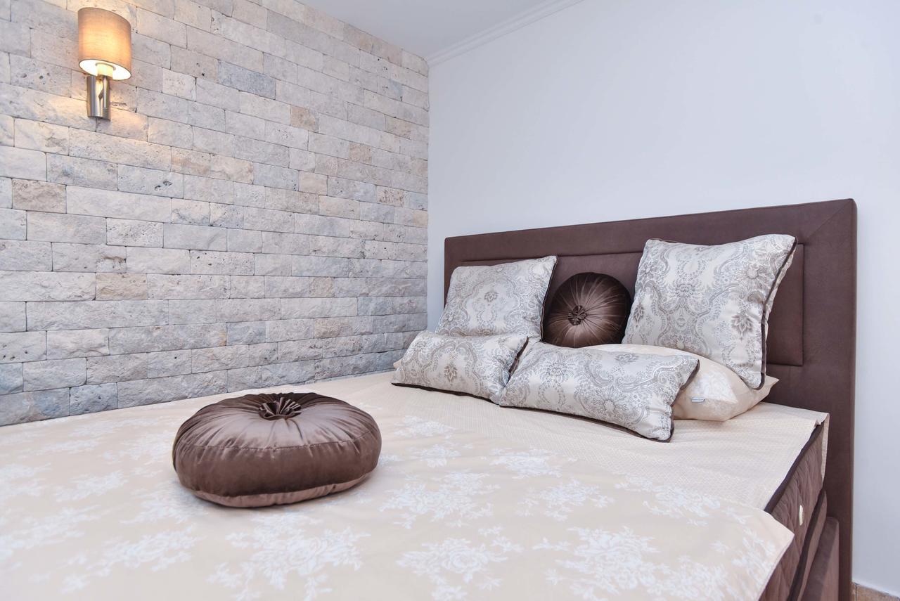Old Town Skyline Apartment 3 بودفا المظهر الخارجي الصورة