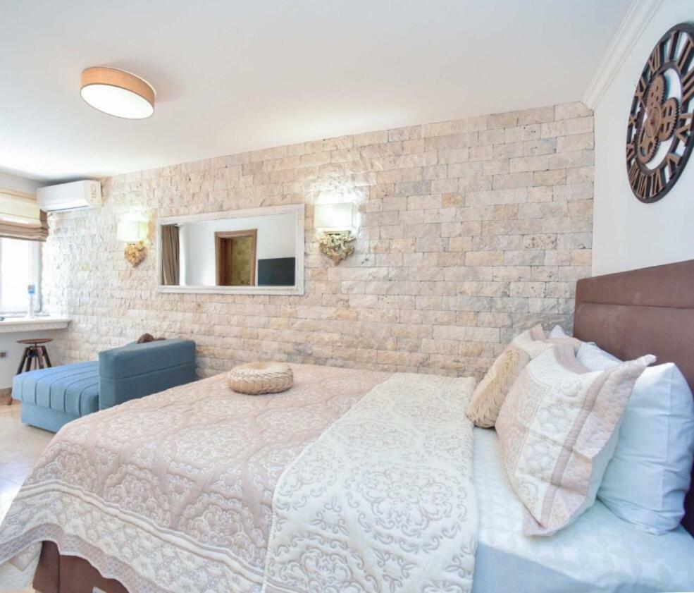 Old Town Skyline Apartment 3 بودفا المظهر الخارجي الصورة