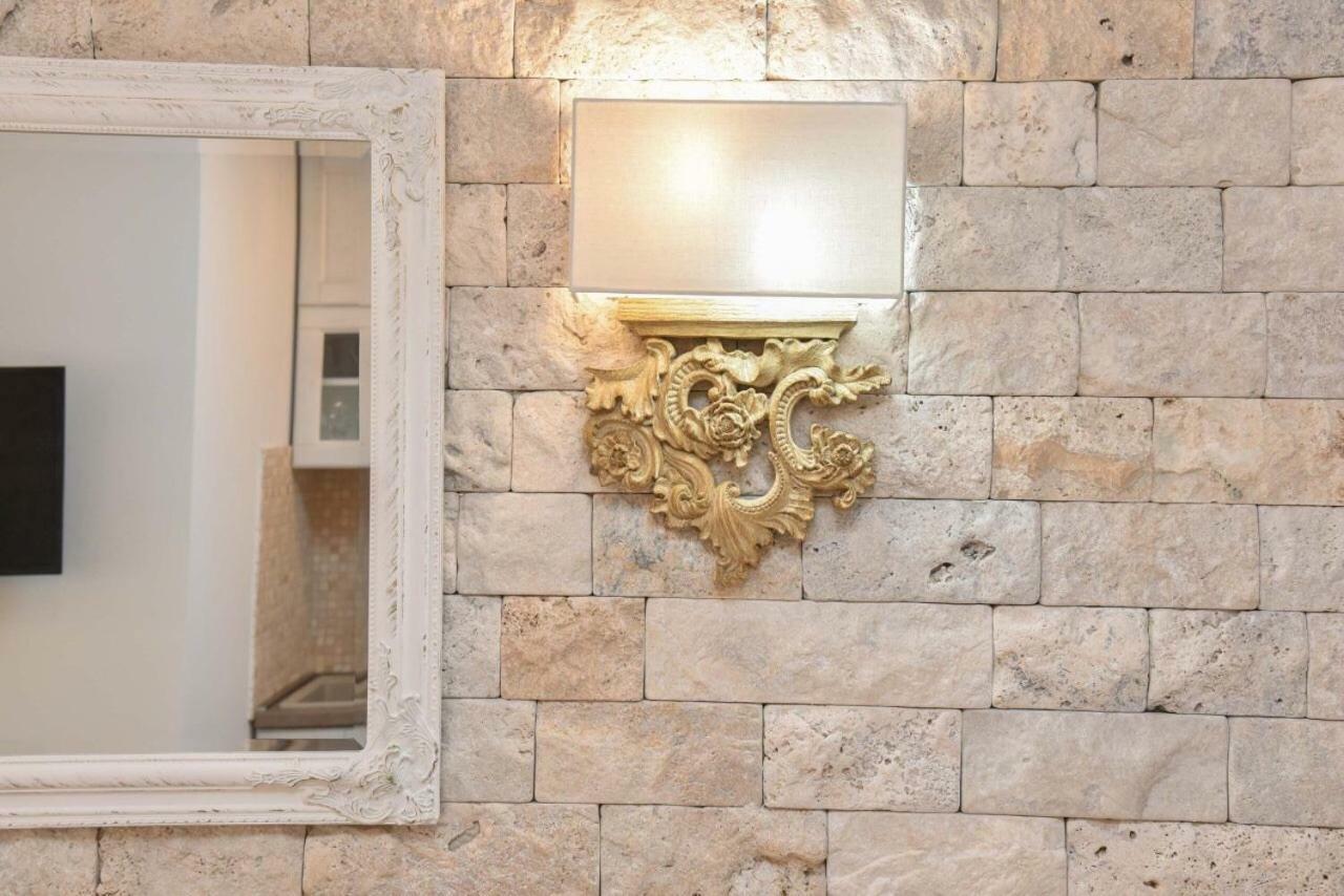 Old Town Skyline Apartment 3 بودفا المظهر الخارجي الصورة