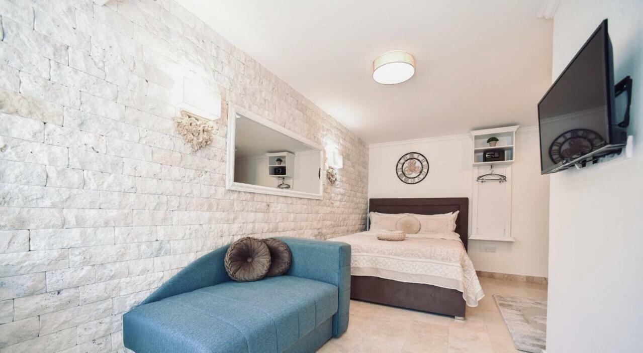 Old Town Skyline Apartment 3 بودفا المظهر الخارجي الصورة
